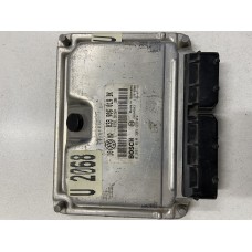 VOLKSWAGEN  PASSAT MOTOR BEYNİ 038906019BK  0281010305